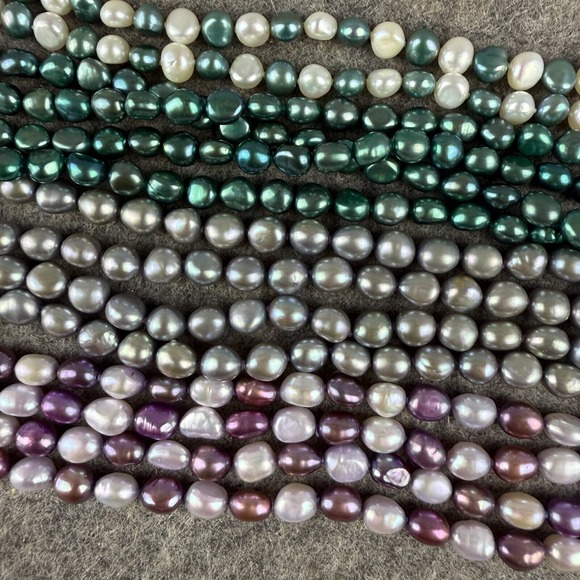 Jewelry - Lot of 4 long Freshwater Pearl Jewel Tone Beads Necklaces Silver Green‎ Purple